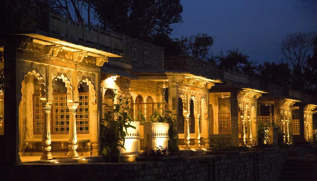 Отель Neemrana'S - Deo Bagh Гвалиор Экстерьер фото