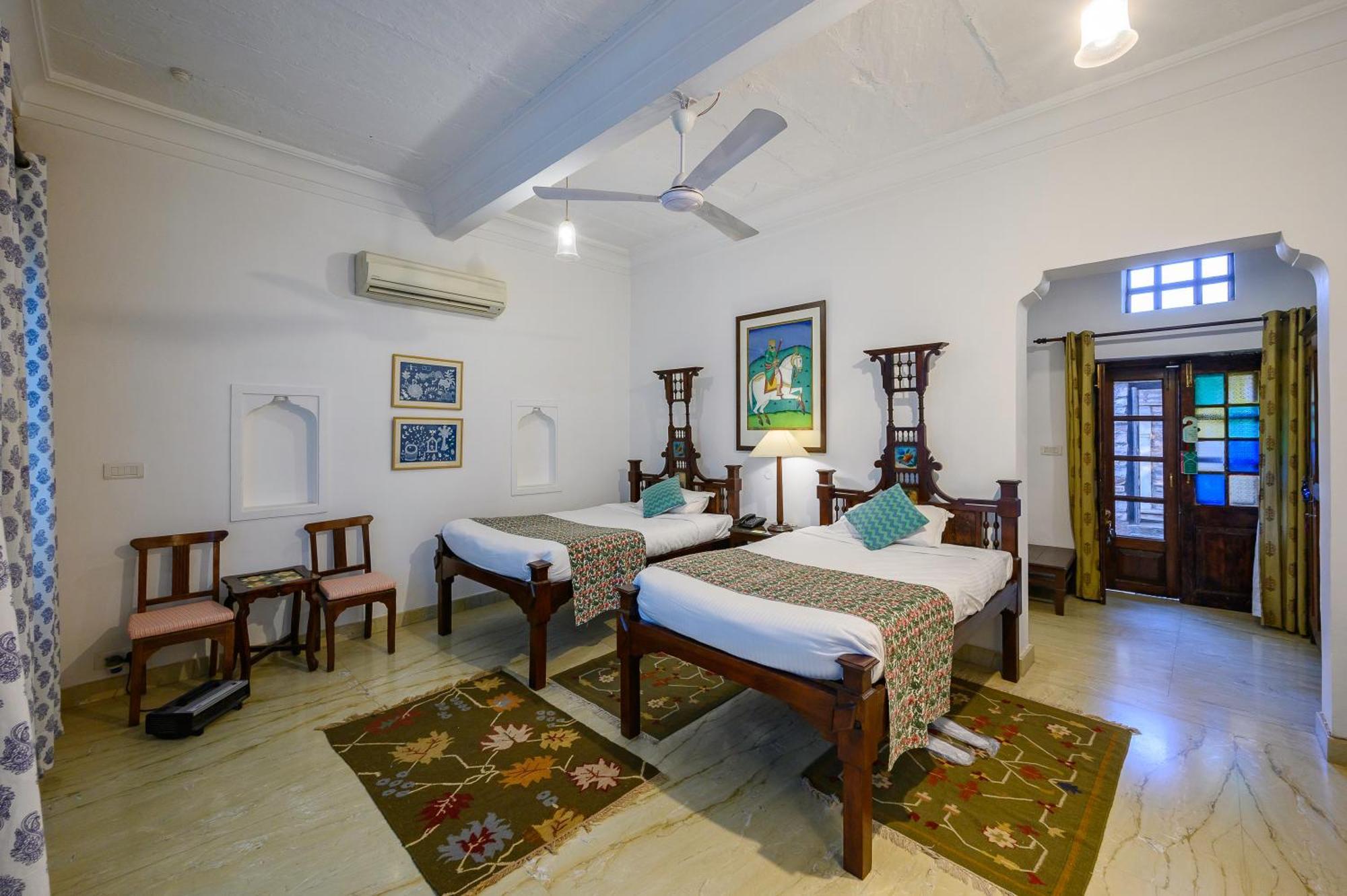 Отель Neemrana'S - Deo Bagh Гвалиор Экстерьер фото