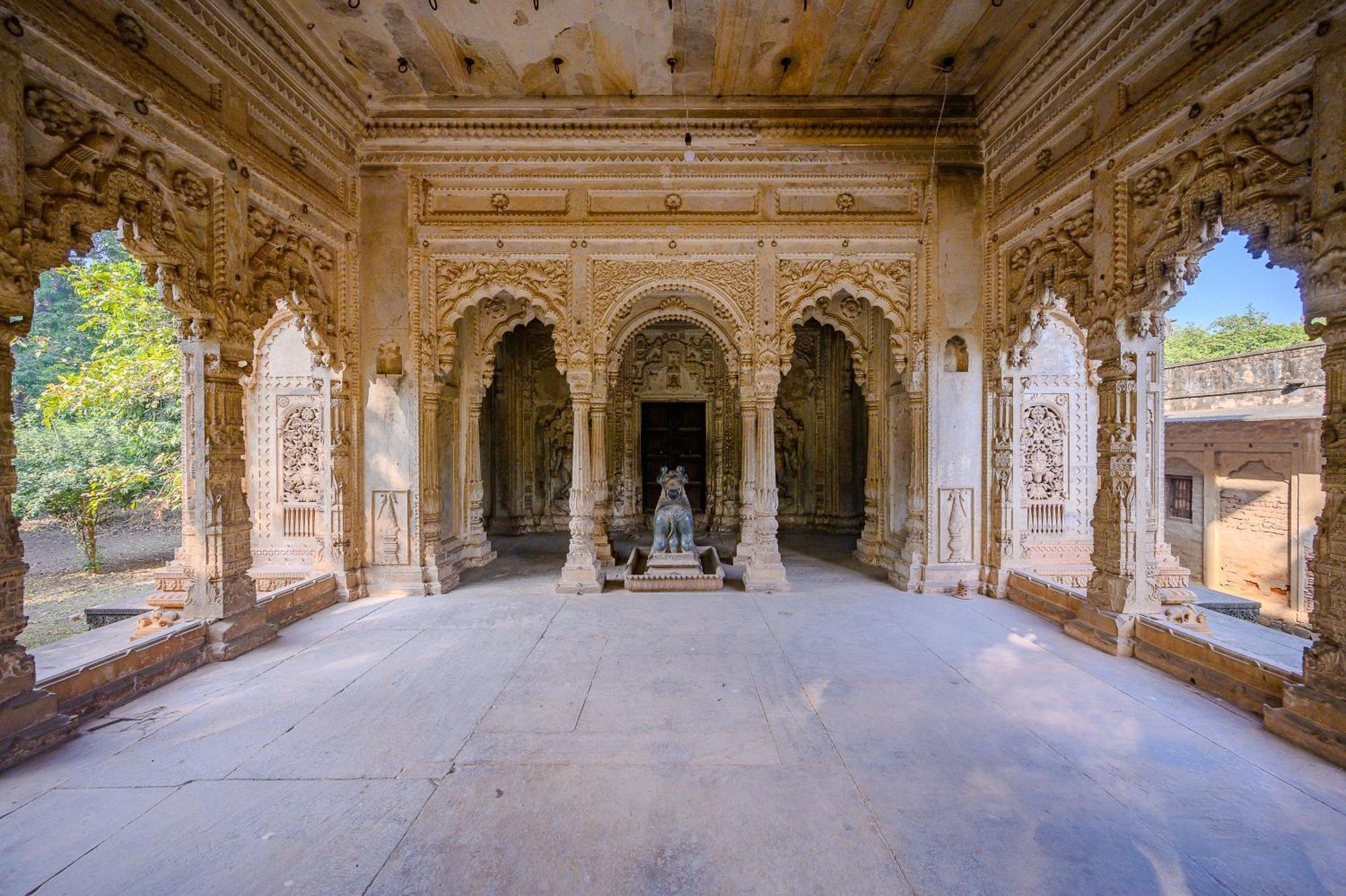 Отель Neemrana'S - Deo Bagh Гвалиор Экстерьер фото