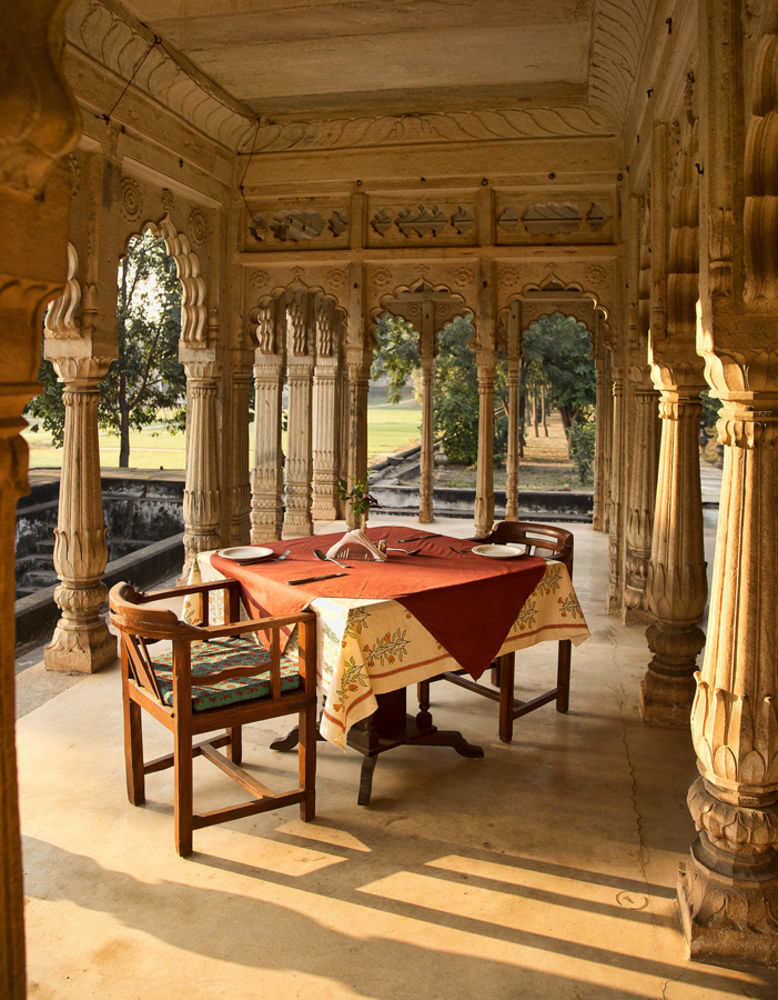 Отель Neemrana'S - Deo Bagh Гвалиор Экстерьер фото